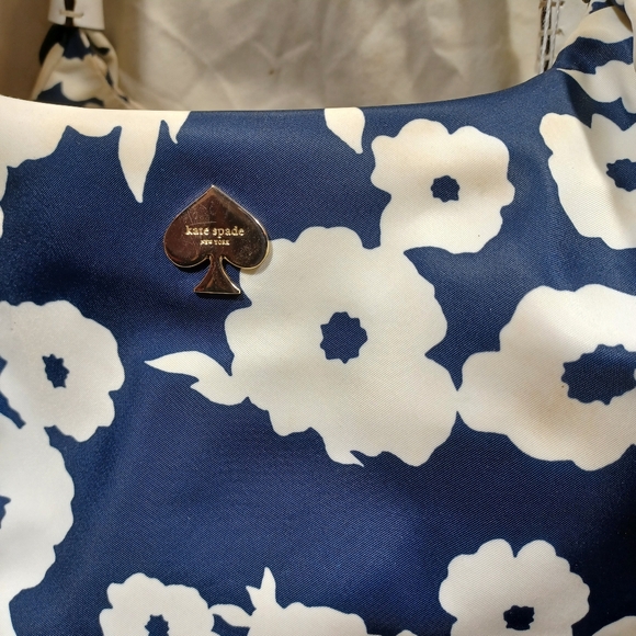 Kate spade tote - Picture 4 of 8